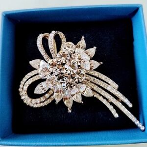 Vtg Classic Crystal Waterfall Brooch